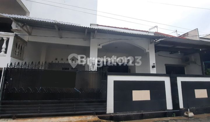 Rumah 1,5 Lantai Ini Strategis Sekali. Cocok Buat Keluarga2 Baru 1