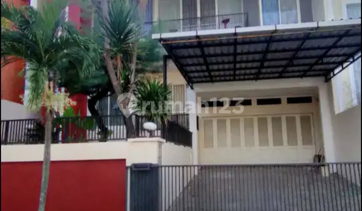 2-Story Ready-to-Use House in Candi Golf 1