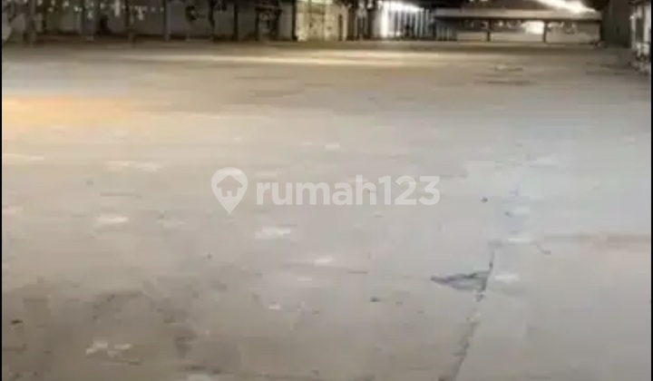 Ready-to-Use Warehouse, Large and Affordable. Spacious Parking, Container Access. Can Be Used as a Factory. Ready-to-Use Warehouse, Large and Affordable. Spacious Parking, Container Access. Can Be Used as a Factory.