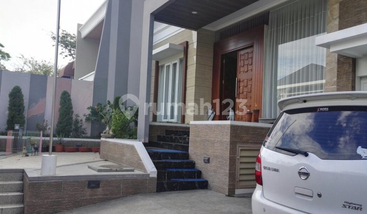 Rumah 2 Lantai di Graha Padma. Aman, Bebas Banjir, Siap Pakai 1