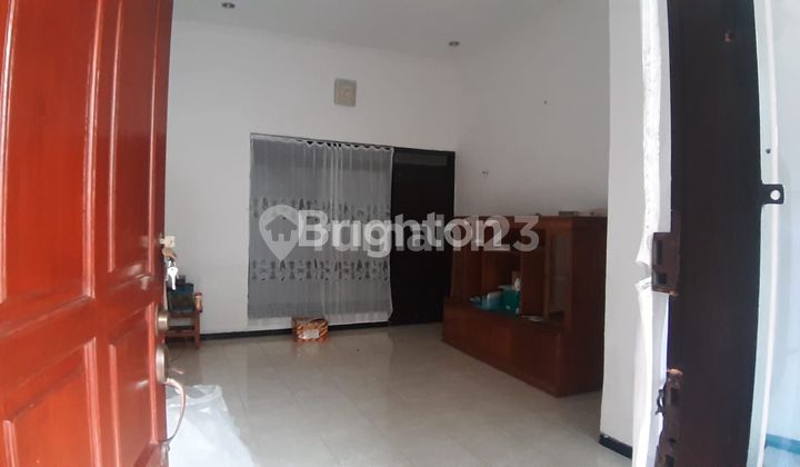 Rumah 1,5 Lantai Ini Strategis Sekali. Cocok Buat Keluarga2 Baru 2