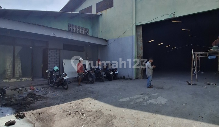 Ready-to-Use Warehouse in Industrial Area 1