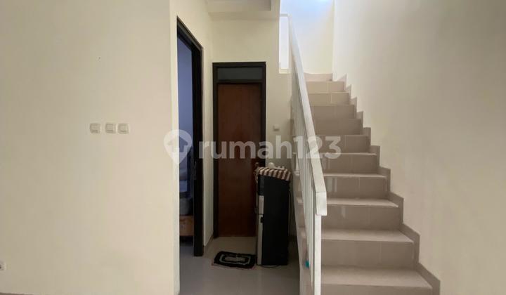 2-Storey Furnished House Ready to Use in Pandanaran Hills 2