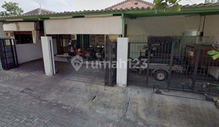 Rumah Bekas Usaha Siap Pakai. Lokasi Strategis, Bebas Banjir 2