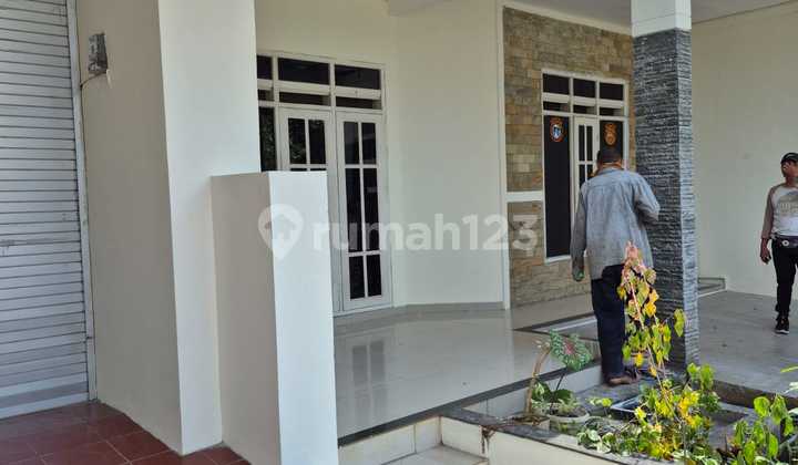 Rumah 2 Lantai Sial Pakai di Semarang Barat 1