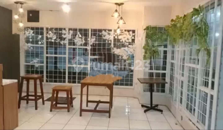Rumah Bekas Usaha Siap Pakai. Lokasi Strategis, Bebas Banjir 1