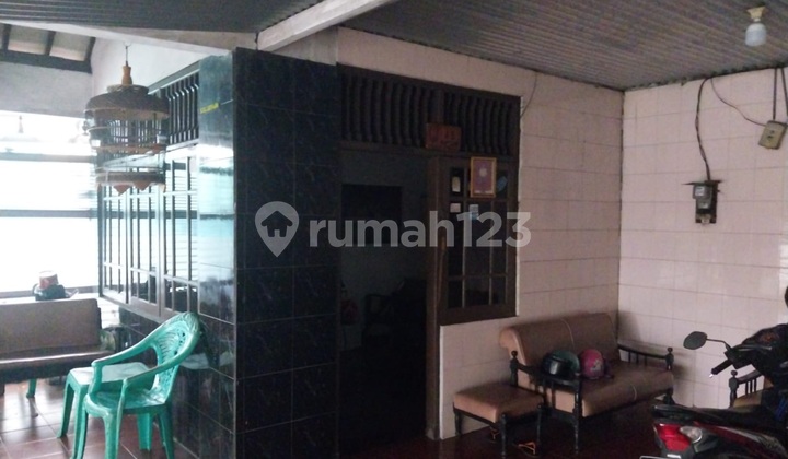 Rumah Pinggir Jalan Di Banyumanik. Lokasi Strategis & Prospek 1