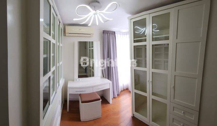 RUMAH 2 LANTAI SIAP PAKAI SUDAH FULL FURNISHED. TINGGAL BAWA KOPER YUK 2