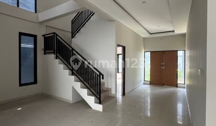 Ready-to-Use 2-Story House in West Semarang 1