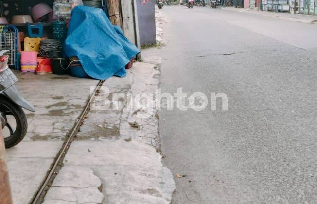 RUMAH  MURAH COCOK BUAT USAHA LOKASI PINGGIR JALAN CILEBUT 2