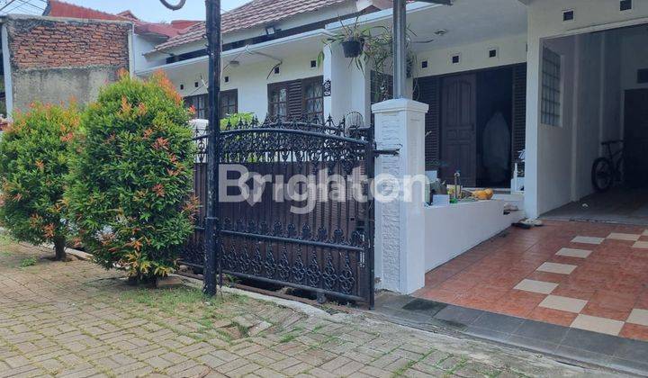 RUMAH CANTIK, LUAS DAN STRATEGIS DI BUKIT CIMANGGU CITY 1