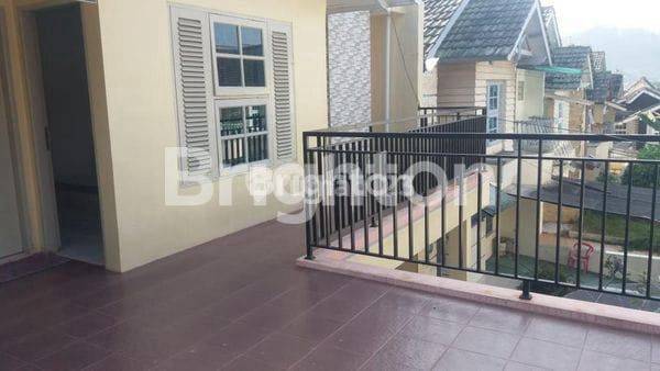 RUMAH FULL FURNISHED DI VILLA GREEN APPLE PUNCAK CIPANAS 2