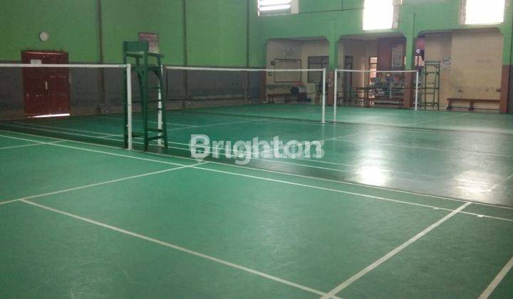 Di  Gedung Lapangan Badminton Cilebut Dekat Stasiun  2