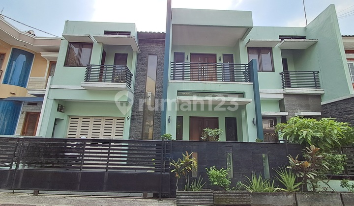 Rumah Mewah 2 Lantai Indraprasta Dekat Toll Borr Siap Huni 2