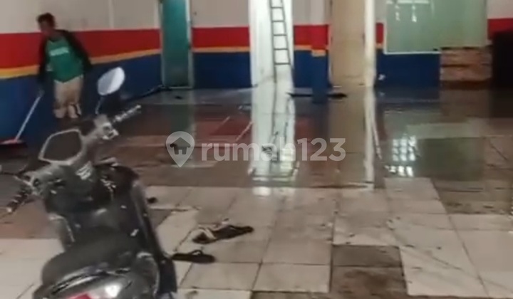 Cheap 1-Story Shop House on the Side of Sukahati Main Road, Cibinong 2