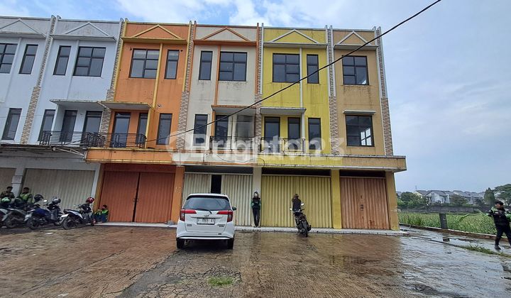 RUKO GANDENG LANSUNG 5 UNIT LOKASI STRATEGIS LALADON RUKO GANDENG LANSUNG 5 UNIT LOKASI STRATEGIS LALADON