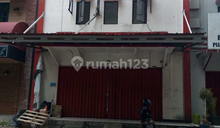 3-Story Shophouse for Sale in Strategic Location Cilendek Bogor 2