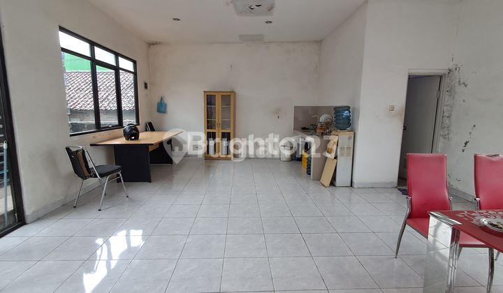 FOR RENT BUILDING, STRATEGIC LOCATION, SIDE OF CIAWI RANCAMAYA ROAD