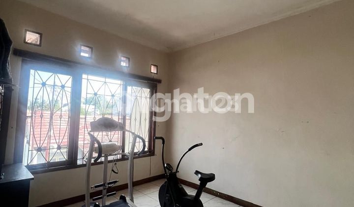 RUMAH 2 LANTAI PLUS FURNISH STRATEGIS NYAMAN DAN ASRI DI TAZMANIA 2