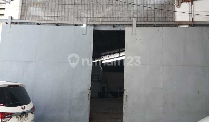 Disewakan Gudang Siap Huni Bersih Terawat di Cibinong Disewakan Gudang Siap Huni Bersih Terawat di Cibinong
