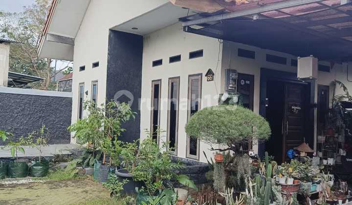 Rumah Siap Huni, Shm, Lt 235m² Di Lokasi Nyaman Rumah Siap Huni, Shm, Lt 235m² Di Lokasi Nyaman