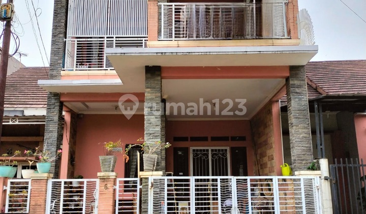 Rumah Bagus 2 Lantai Lokasi Bukit Cimanggu