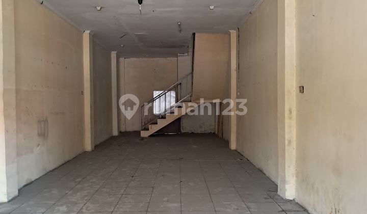 Strategic 3-Story Shop House in Loji, Bogor - Sindangbarang Strategic 3-Story Shop House in Loji, Bogor - Sindangbarang