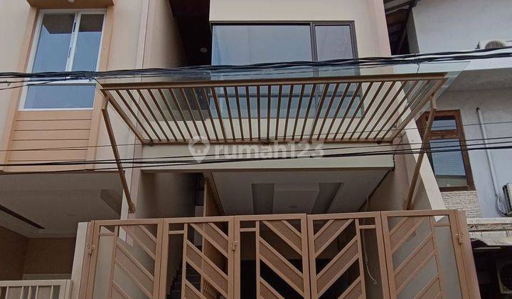 Rumah Minimalis Modern Siap Huni Tomang Jakarta Barat 2