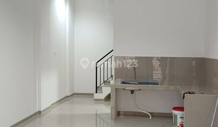 Rumah Minimalis Modern Jelambar Jakarta Barat 2