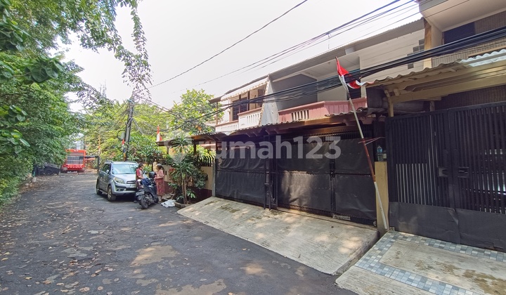 2-Story Ready-to-Occupy House in Kelapa Gading - Close to Kelapa Gading Mall 2