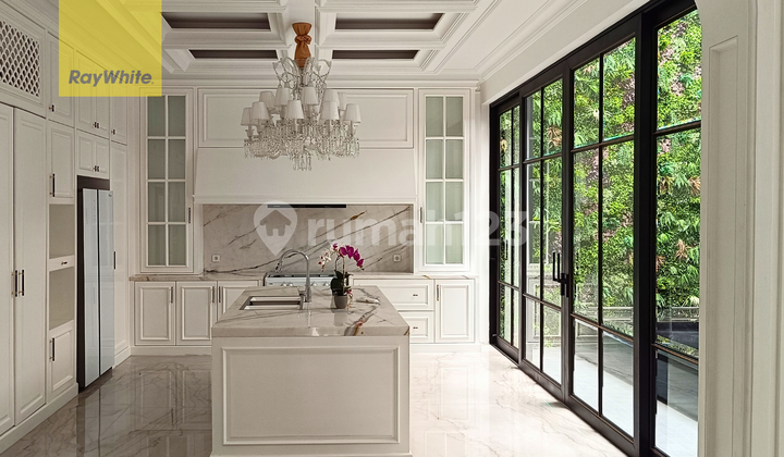 Luxury 2.5-Story House in Kelapa Gading, Elegant Design