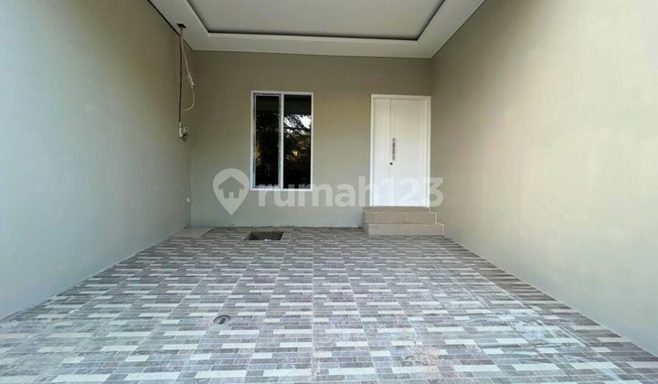 Rumah Baru 3,5 Lantai Taman Ratu 4KT, SHM, Siap Huni, Hadap Timur 2