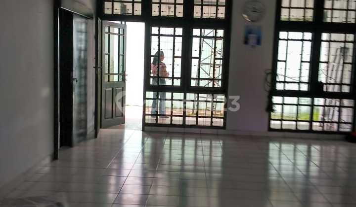 Rumah Lama Hitung Tanah di Vila Melati Mas, Dekat BSD & Pintu Tol 2