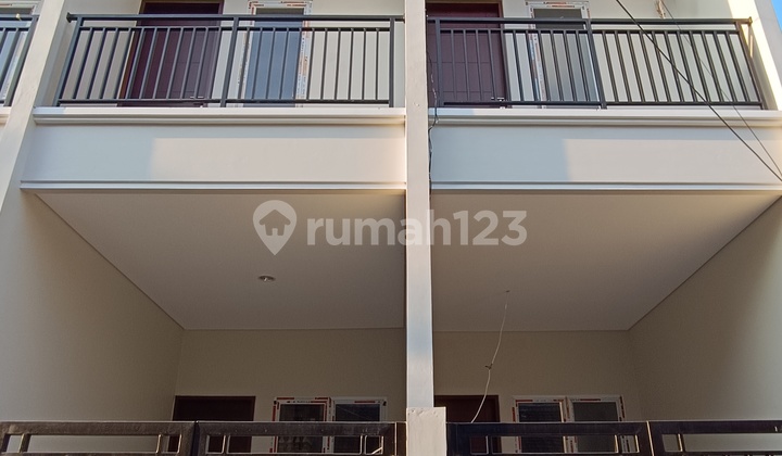 Rumah Dijual Minimalis Murah Duri Kepa Siap Huni & Bebas Banjir 1