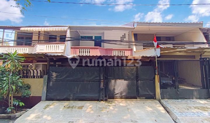 Rumah Siap Huni 2 Lantai Dekat Mall Kelapa Gading, Jakarta Utara