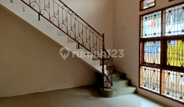 Rumah 2 Lantai Siap Huni Tomang Dekat Kampus & Mall Central Park 2