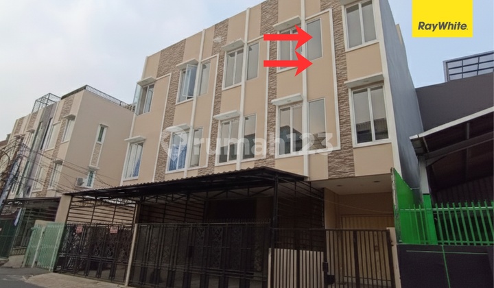 Rumah Dijual 3,5 LT Siap Huni Tomang, Jakarta Barat-Turun Harga Rumah Dijual 3,5 LT Siap Huni Tomang, Jakarta Barat-Turun Harga