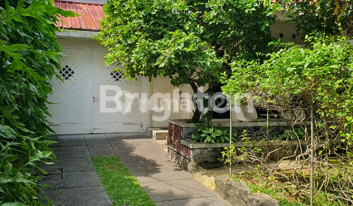 For Sale Classic & Lush House on Wijaya St, Kebayoran Baru 2