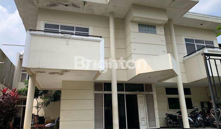 RUMAH LUAS LETAK STRATEGIS COCOK BUAT KANTOR 1