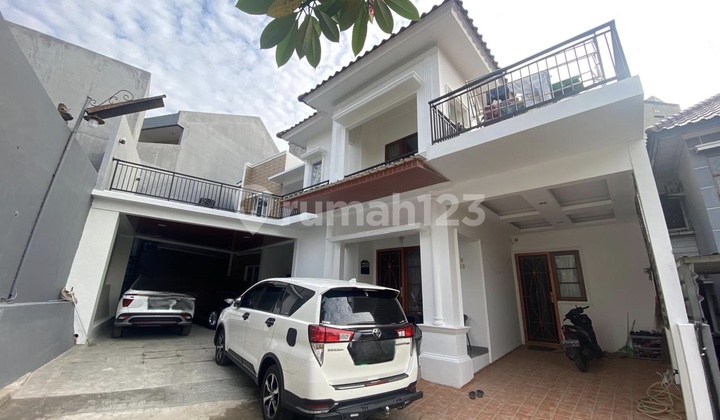 Rumah Cantik Strategis Dekat Pintu Tol Jatikarya Depok