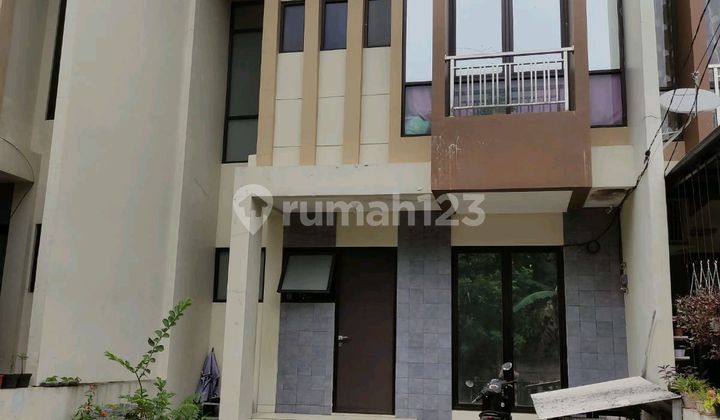 Strategic Minimalist House in Pamulang, Near Pamulang Square Strategic Minimalist House in Pamulang, Near Pamulang Square