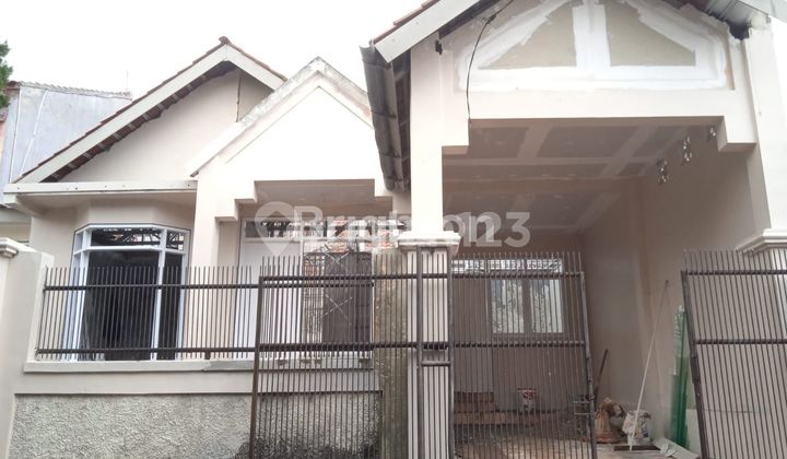 Strategic House Near Toll Gate and Station in Bogor Strategic House Near Toll Gate and Station in Bogor