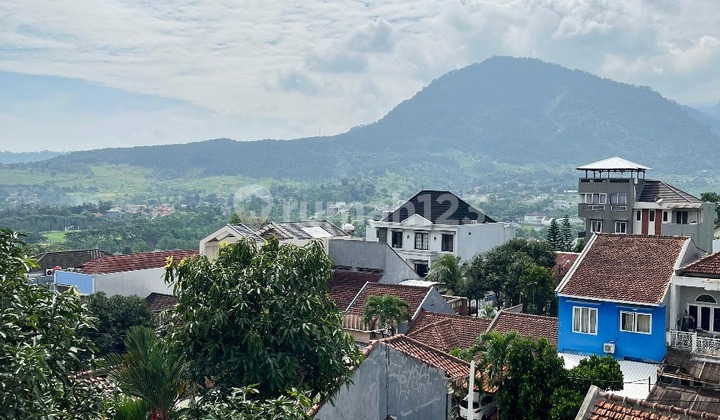 Scenic Mountain View House at Gunung Pancar in Sentul City, Bogor