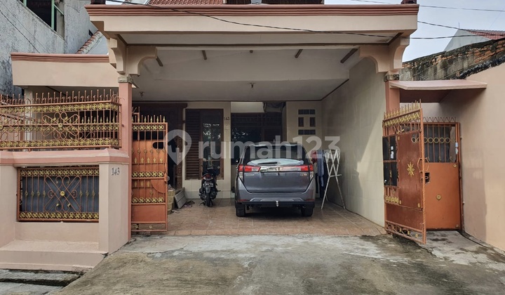 Rumah Sangat Strategis Di Ciracas Jakarta Timur Bagus di ALFAMIDI - PENGANTIN ALI UC24, Jl. Penganten Ali No. 57 Rt. 10/06, Ciracas, Ciracas, Kota Jakarta Timur, DKI Jakarta, Indonesia, 13740, Ciracas