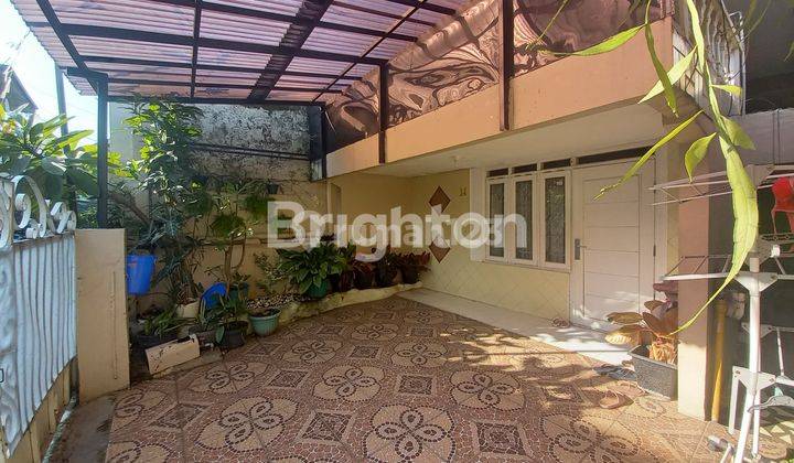RUMAH SELANGKAH KE STASIUN BOGOR 1