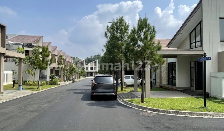 Elite House Highly Strategic in Cimanggis Depok