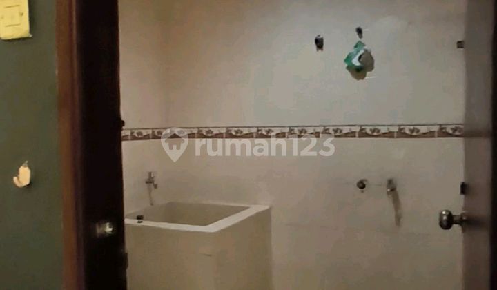 Strategic House Near Bogor City Toll Gate Strategic House Near Bogor City Toll Gate