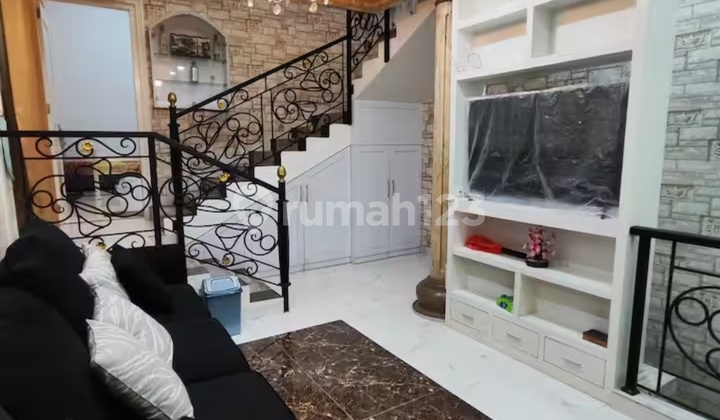 Di Jual Cepat Rumah Hook Gading Griya Lestari Kelapa Gading Termurah 94meter 3 Lantai Rumah Classic Modern Mewah Semi Furnished Shm 2