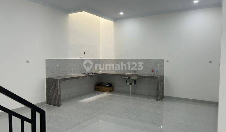 Di jual Rumah di Muara karang 2 1/2 lantai 3 bedroom bagus rumah baru SHM hadap Selatan 1