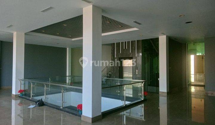 Di jual gedung Kantor di Fatmawati 784 m HGB Bagus 4 lantai dengan lift super mewah cocok untuk kantor atau showroom jakarta selatan  parkiraan luas 2